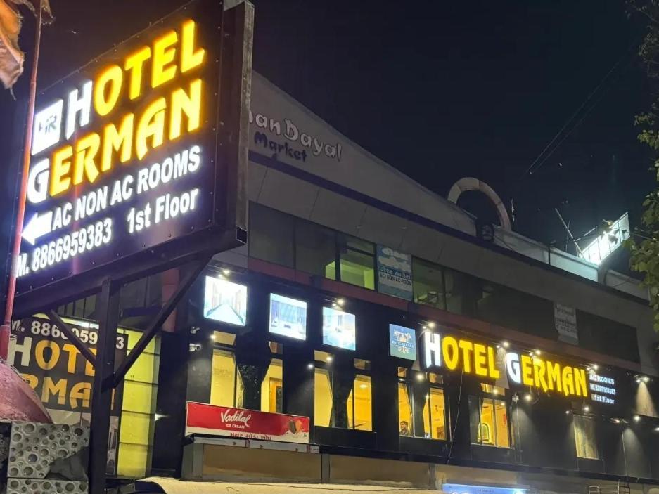 Hotel New German 아흐메다바드 외부 사진