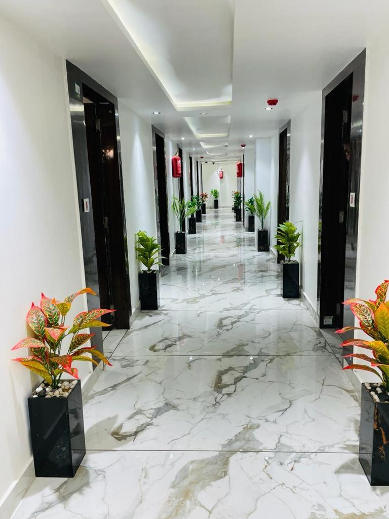 Hotel New German 아흐메다바드 외부 사진